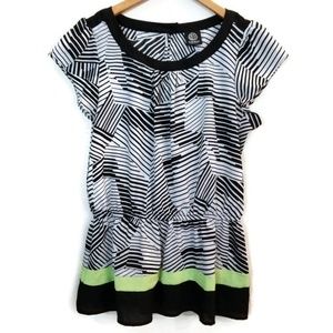SALE 3/$15 Bobeau Graphic Black and White Top